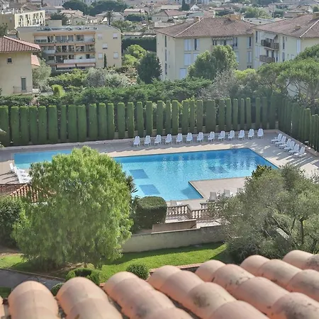 Hotel Pierre Et Résidence Amandine