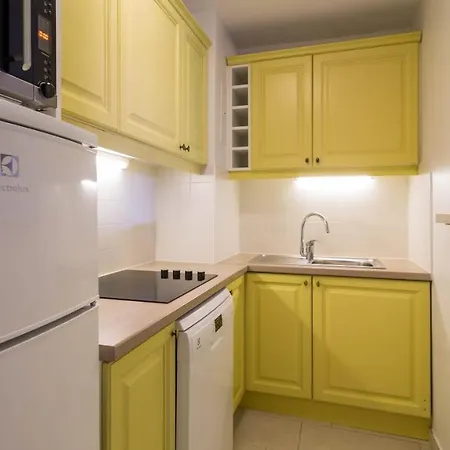 Hotel Pierre Et Résidence Amandine 3*