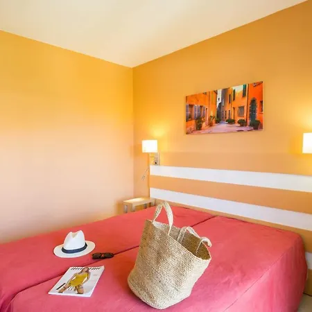 Pierre Et Résidence Amandine Hotel