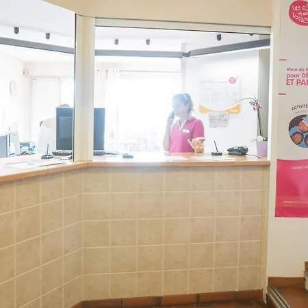 Hotel Pierre Et Résidence Amandine 3*